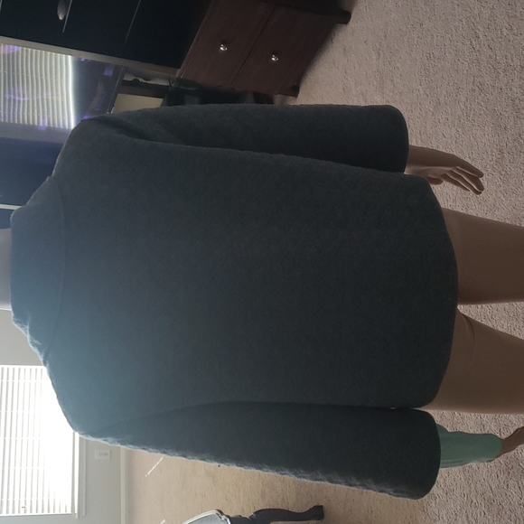 R.Q.T. L quilted light weight cropped cardi quarter sleeve - Picture 4 of 7